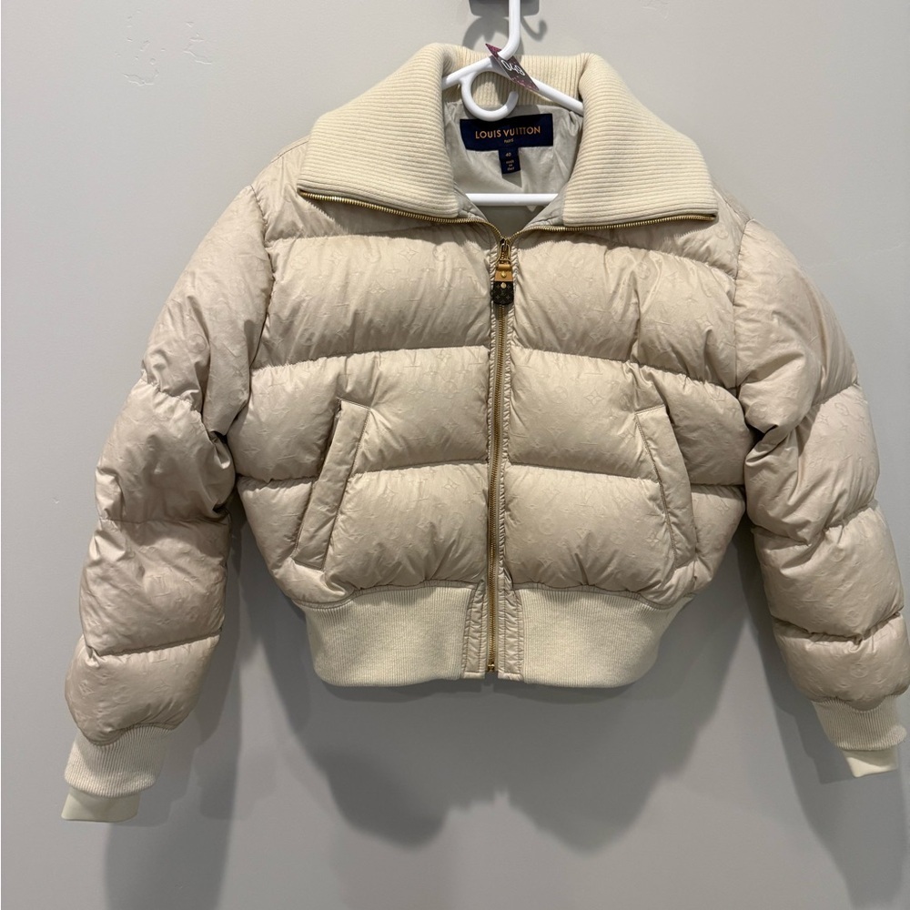 💋Louis Vuitton Beige Puffer Jacket 009 - Picture 14 of 15